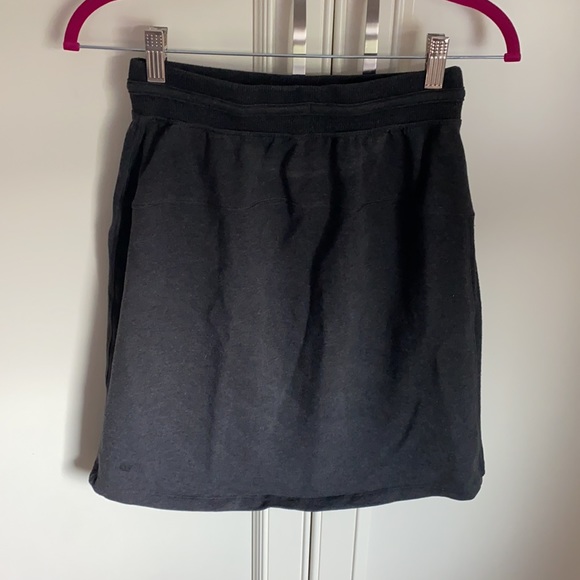 Lululemon Start Anew Grey Sweat Skirt Size 4 - Picture 2 of 3